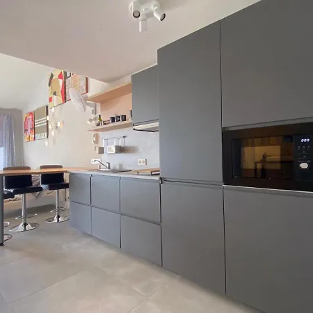 Marina Seafront 5 Daire