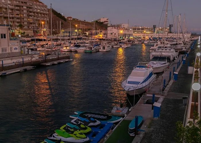 Marina Seafront 5 *
