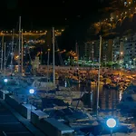 아파트 Marina Seafront 5 *