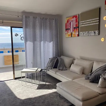 Διαμέρισμα Marina Seafront 5 *