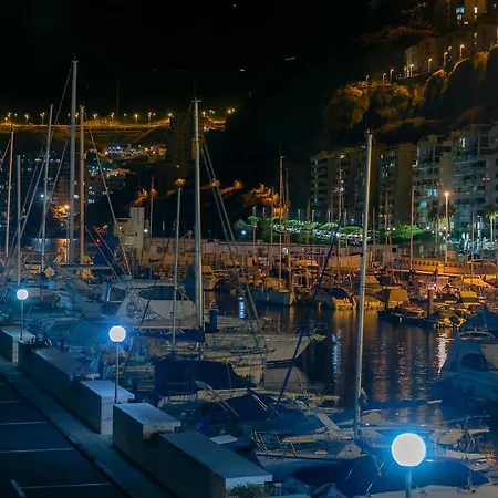 Διαμέρισμα Marina Seafront 5 *